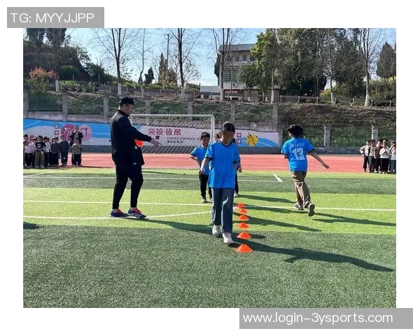 欢庆足球梦想的生日派对让孩子们在绿茵场上尽情享受快乐时光